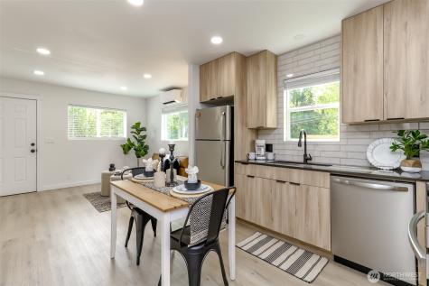 1408 Price Road Bremerton WA 98312
