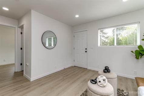 1408 Price Road Bremerton WA 98312
