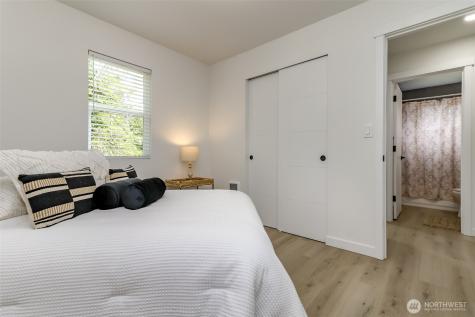 1408 Price Road Bremerton WA 98312