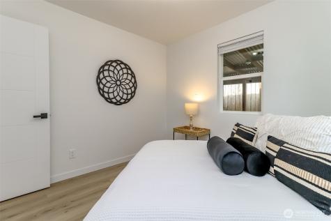 1408 Price Road Bremerton WA 98312