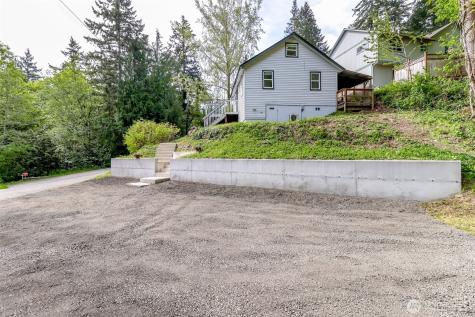 1408 Price Road Bremerton WA 98312