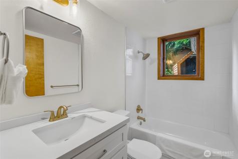 13710 41st Avenue NE Seattle WA 98125