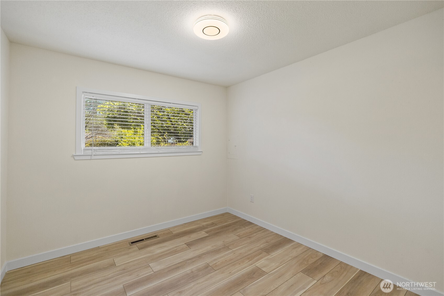 10105 114th Street SW Lakewood WA 98498