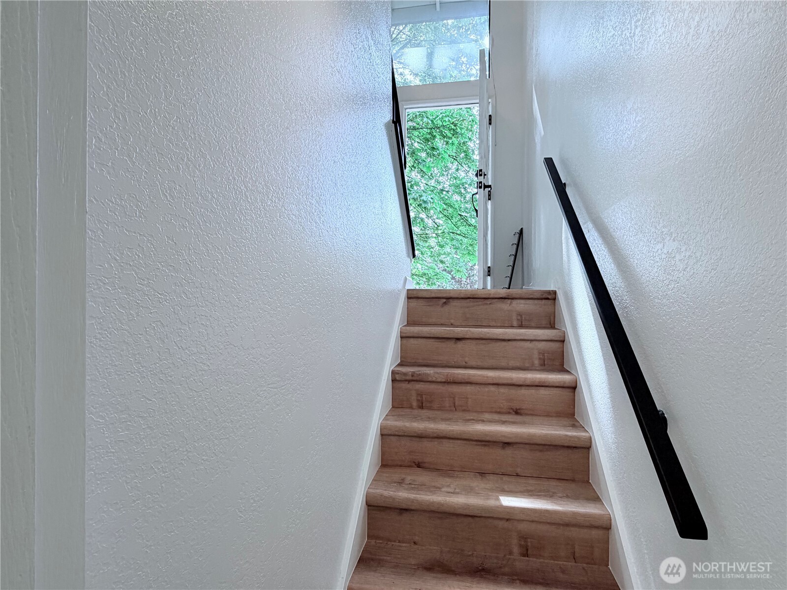 904 N Waugh Road Mount Vernon WA 98273