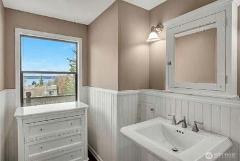 6527 106th Avenue NE Kirkland WA 98033