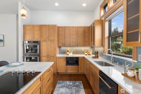 2181 Mariner Beach Drive Oak Harbor WA 98277