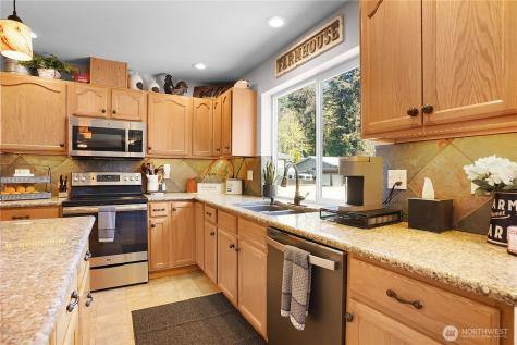7028 Cavalier Street SW Olympia WA 98512