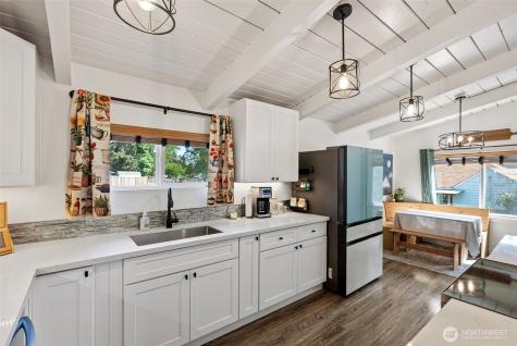 405 South Street Port Orchard WA 98366