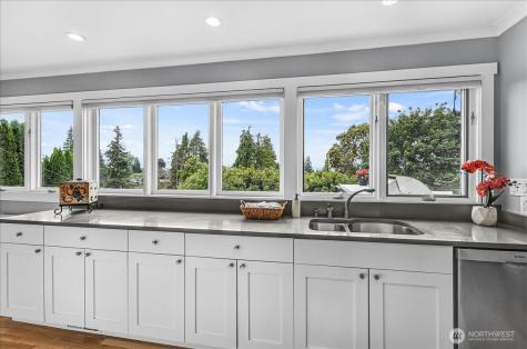 5939 36th Avenue SW Seattle WA 98126