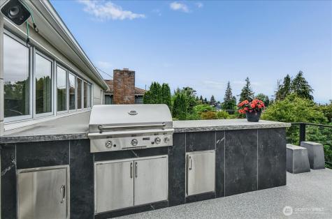 5939 36th Avenue SW Seattle WA 98126