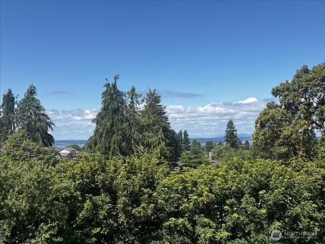 5939 36th Avenue SW Seattle WA 98126