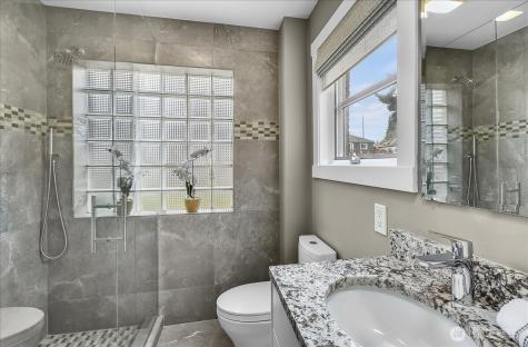 5939 36th Avenue SW Seattle WA 98126