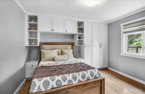 5939 36th Avenue SW Seattle WA 98126
