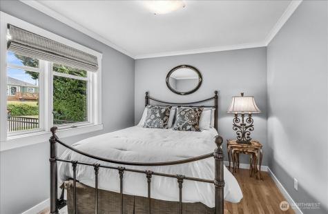 5939 36th Avenue SW Seattle WA 98126