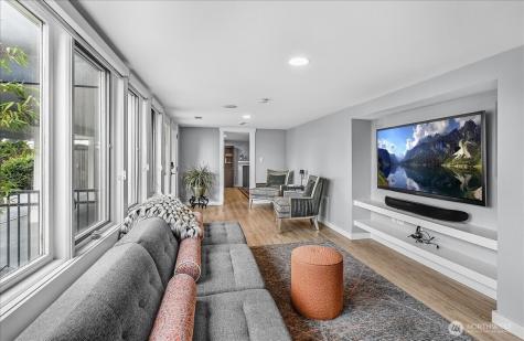 5939 36th Avenue SW Seattle WA 98126