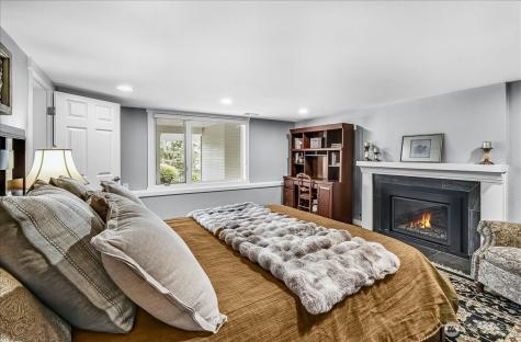5939 36th Avenue SW Seattle WA 98126