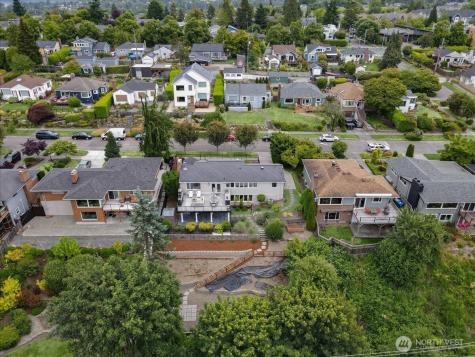 5939 36th Avenue SW Seattle WA 98126