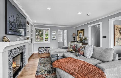 5939 36th Avenue SW Seattle WA 98126