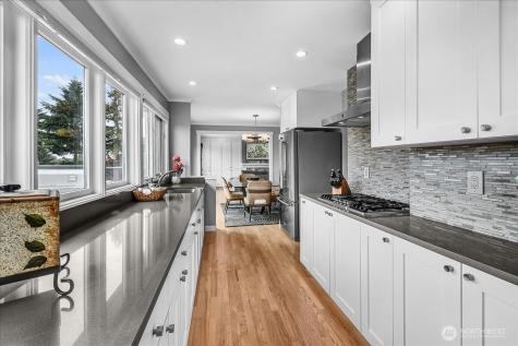 5939 36th Avenue SW Seattle WA 98126