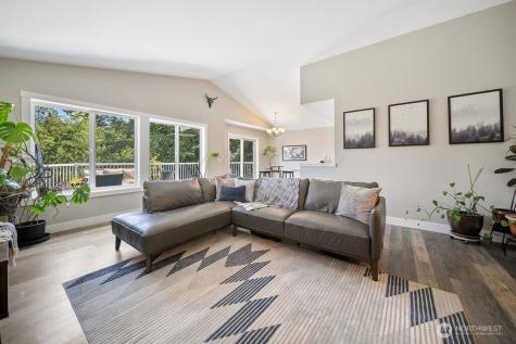 1069 NW Luoto Court Poulsbo WA 98370