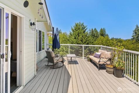 1069 NW Luoto Court Poulsbo WA 98370