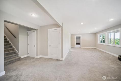 1069 NW Luoto Court Poulsbo WA 98370