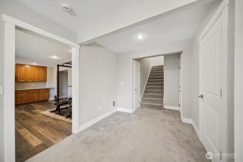 1069 NW Luoto Court Poulsbo WA 98370