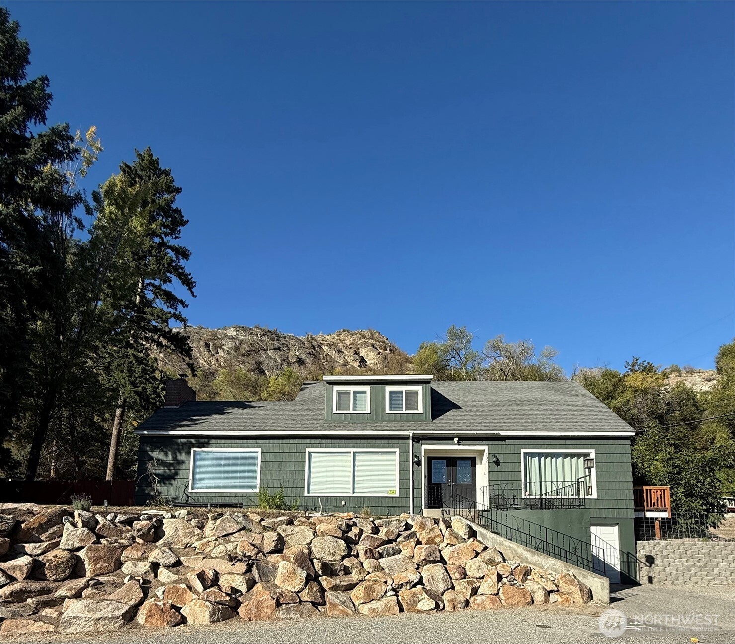 132 Montvu Drive Omak WA 98841