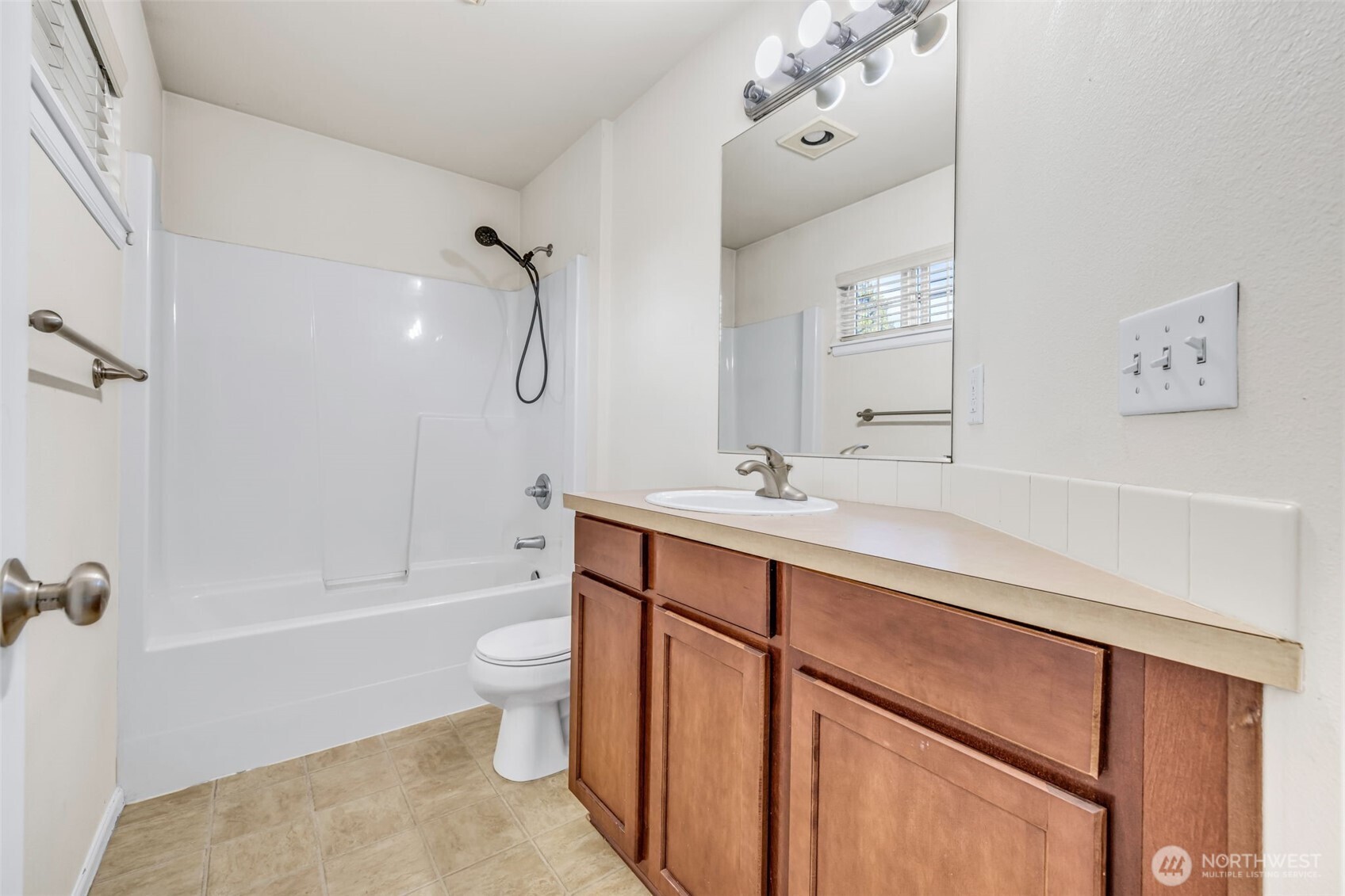 6048 Park Street E Fife WA 98424