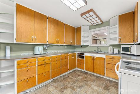 4212 Jackson Highway Chehalis WA 98532