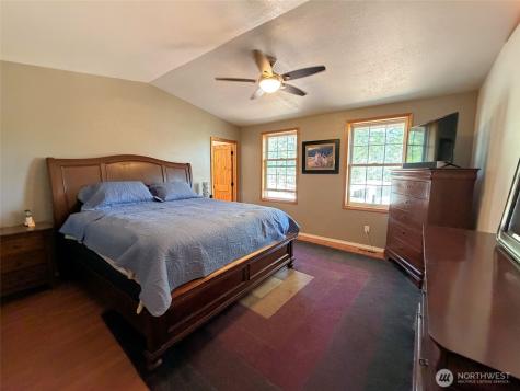 32765 Rays Place N Davenport WA 99122
