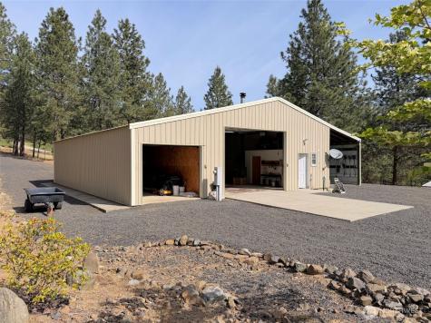 32765 Rays Place N Davenport WA 99122