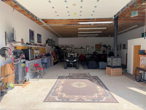 32765 Rays Place N Davenport WA 99122