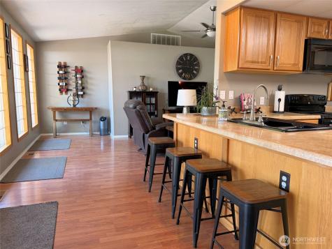 32765 Rays Place N Davenport WA 99122