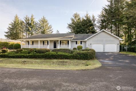 646 Woodland Loop NE Ocean Shores WA 98569