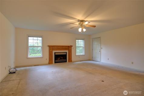 646 Woodland Loop NE Ocean Shores WA 98569