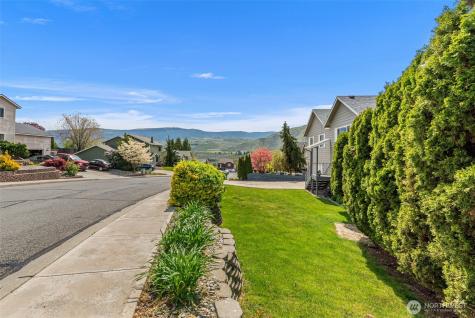 712 Lexington Place East Wenatchee WA 98802