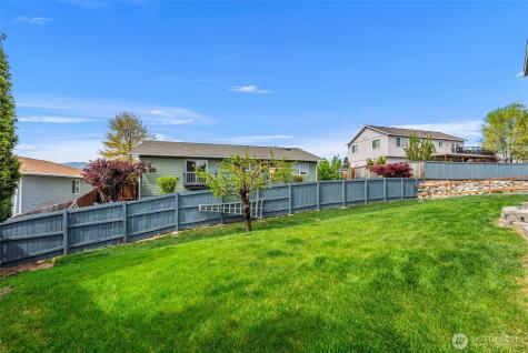 712 Lexington Place East Wenatchee WA 98802