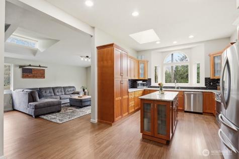 6033 181st Avenue SE Snohomish WA 98290