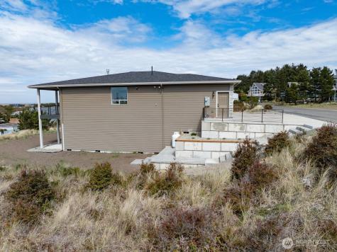 33509 J Place NW Ocean Park WA 98640