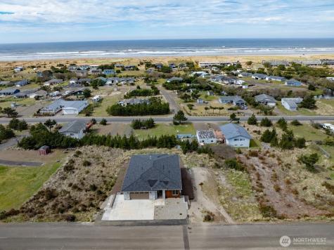 33509 J Place NW Ocean Park WA 98640