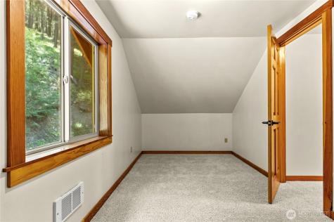 15 Howerton Road Twisp WA 98856