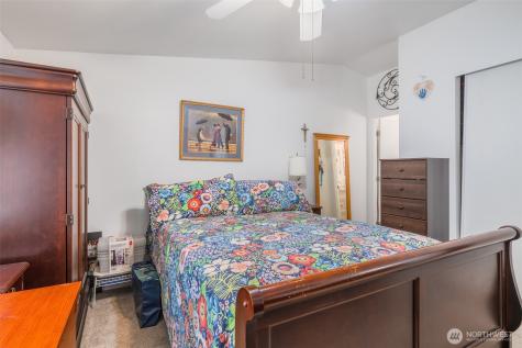 28454 SE 168th Avenue Kent WA 98042