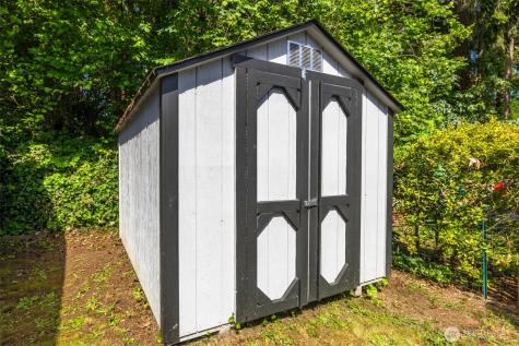 28454 SE 168th Avenue Kent WA 98042