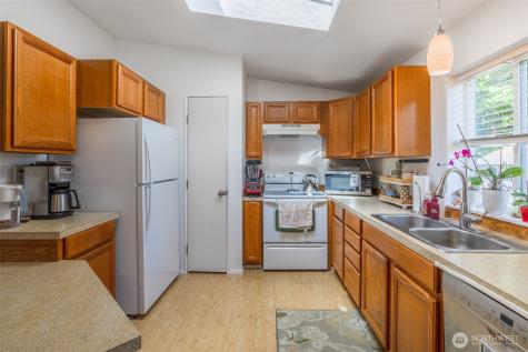 28454 SE 168th Avenue Kent WA 98042