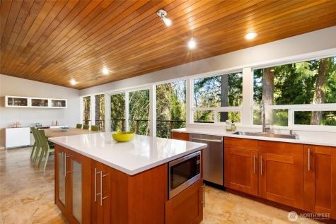 7439 NE 123rd Place Kirkland WA 98034