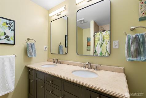 7439 NE 123rd Place Kirkland WA 98034