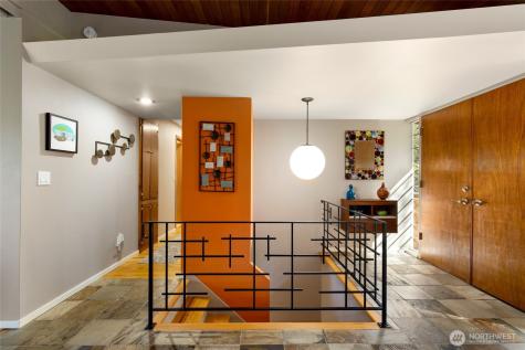 7439 NE 123rd Place Kirkland WA 98034