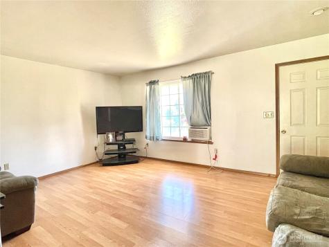 59 Copple Road Omak WA 98841