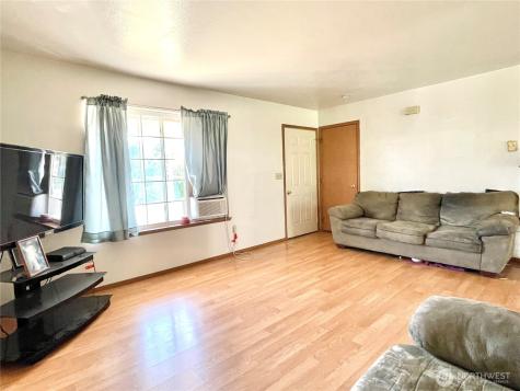 59 Copple Road Omak WA 98841